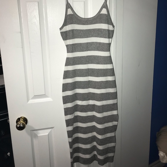 Long dress - Picture 1 of 3